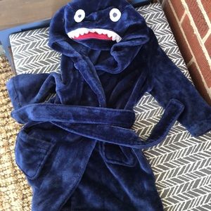 Navy blue pottery barn kids shark robe 2T-3T